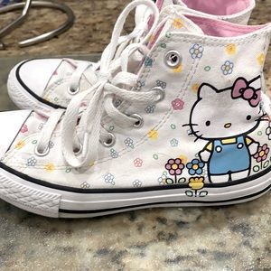 Hello Kitty Converse limited edition